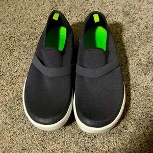 Oofos sz 10 recovery shoes. Barely worn